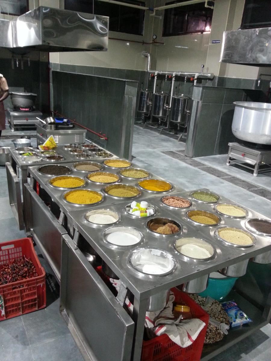 Central kitchen 4